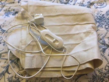 Photo of free Single electric blanket (Bradford on Avon BA15) #1