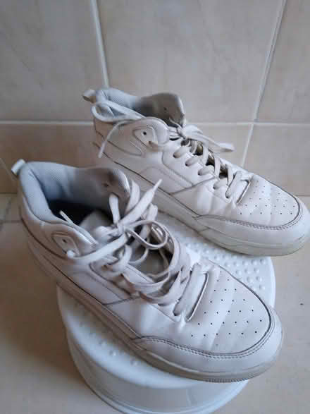 Photo of free Primark Trainers White UK Size 7 (South Wimbledon SW19) #3