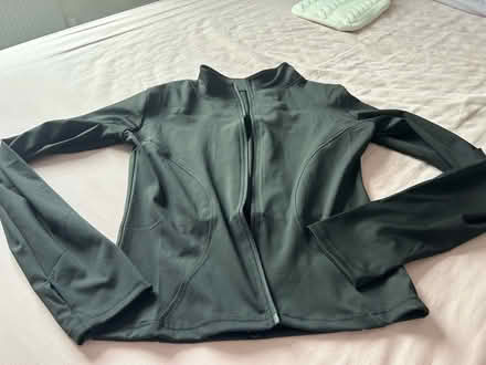 Photo of free Brand new gym top (Sandridge AL4) #1