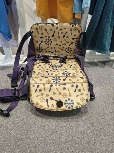 Photo of free Booster seat high chair (Well hall roundabout. SE9) #4