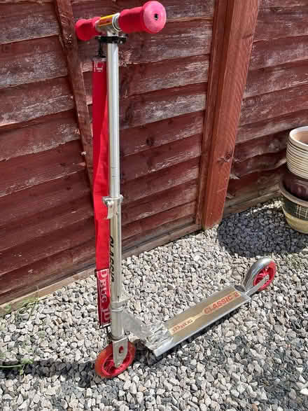 Photo of free JD Bug child’s scooter (Abingdon) #2