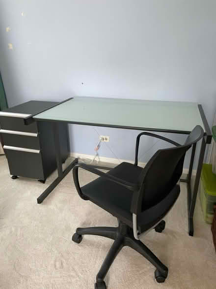Photo of free Office Furniture (Willowbrook (63rd & 83)) #1