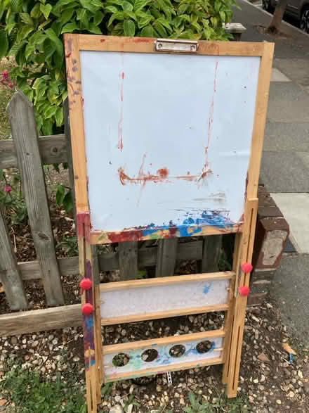 Photo of free Kids double sided easel (Morden SM4) #1