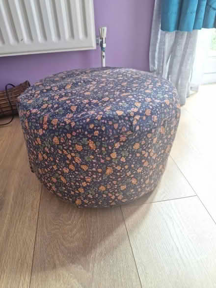 Photo of free Flowery pouffe (Perivale UB6) #1