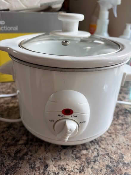 Photo of free 1.5 litre slow cooker (Morecambe LA3) #1