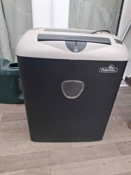 Photo of free Fellows PS-60 Shredder (Oakwood WA3) #2