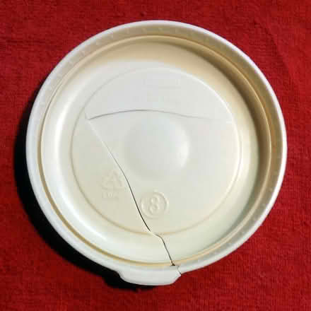 Photo of Searching for #8 Lid (Jefferson Avenue Downers Grove) #1