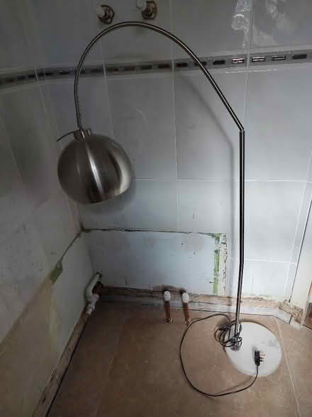 Photo of free Floor lamp (Craiglockhart EH14) #1
