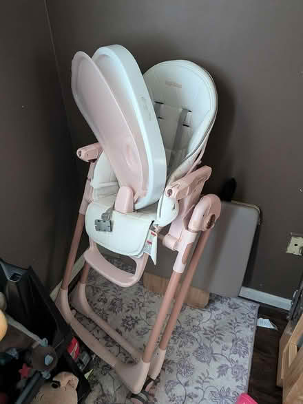 Photo of free Highchair (Pasadena/ Glen Burnie border) #1