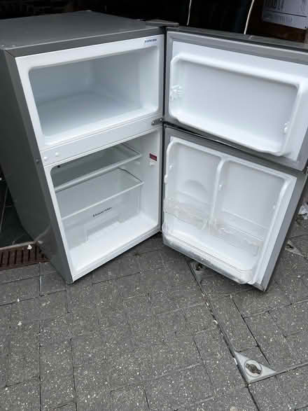 Photo of free Small fridge and freezer (Mitcham) #1
