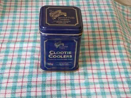Photo of free Sweet tin (Tilgate RH10) #1