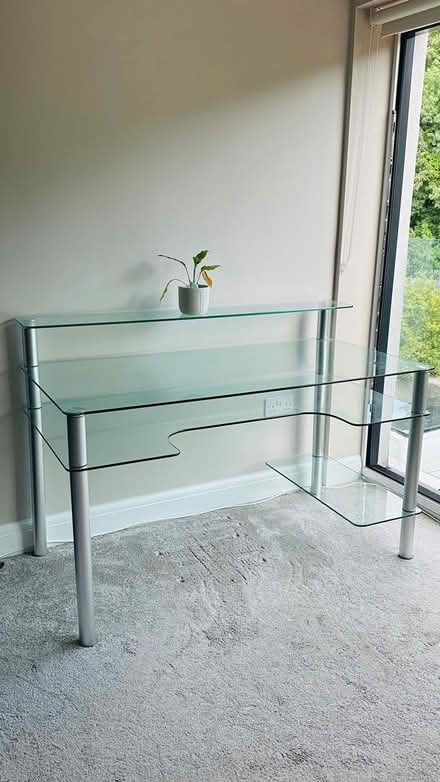 Photo of free Spacious Working Desk (Sk12 2AE) #2
