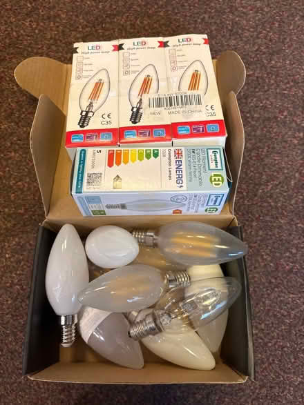 Photo of free Various candle bulbs (windsor SL4) #1
