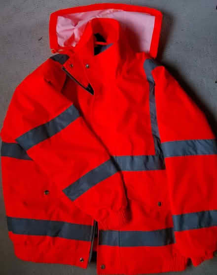 Photo of free Orange hi-vis jacket (Alvaston DE24) #1