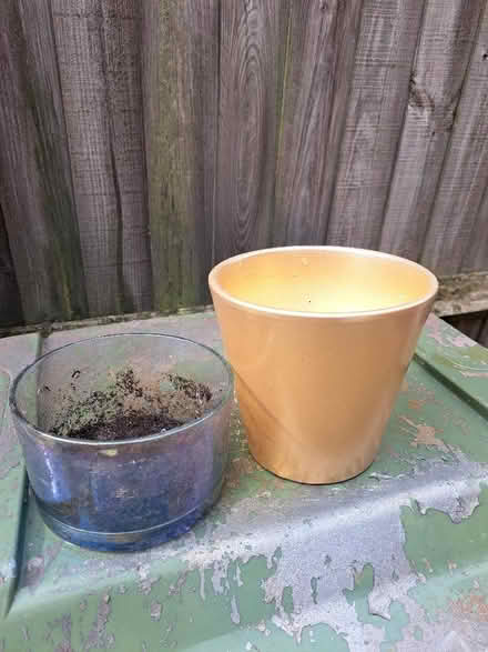 Photo of free Indoor plant pots (High Town LU2) #1