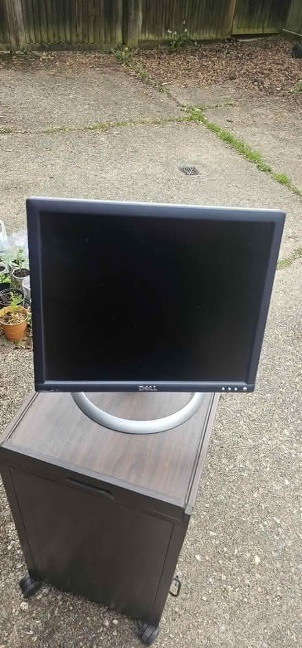 Photo of free Monitor (SL9 9SP) #1