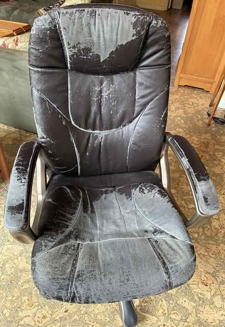 Photo of free Desk chair on wheels (west Cupertino) #1