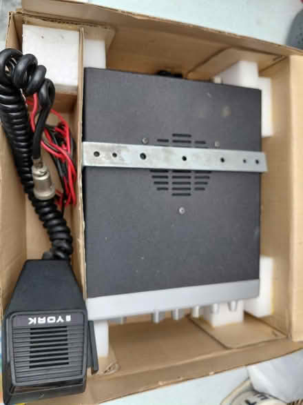 Photo of free 40 channel mobile transceiver (Po16) #1