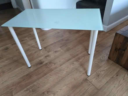 Photo of free White glass table/desk (Broken Cross SK11) #1
