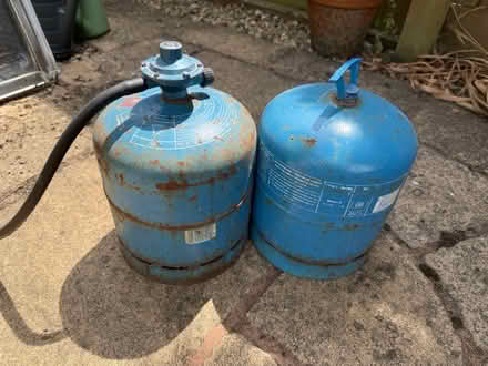 Photo of free Empty butane gas cylinders (Kingsteignton TQ12) #2