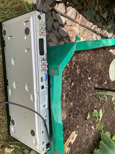 Photo of free DVD player (Letchworth wilbury SG6) #2