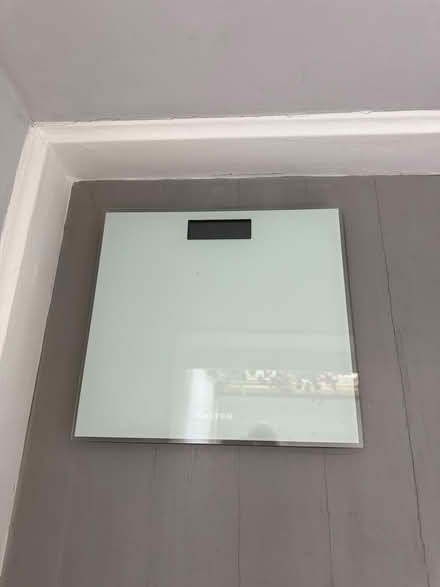 Photo of free Bathroom scakes (Welwyn Garden City AL8) #1