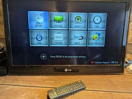 Photo of free lg 26" tv (Henley-on-Thames RG9) #1