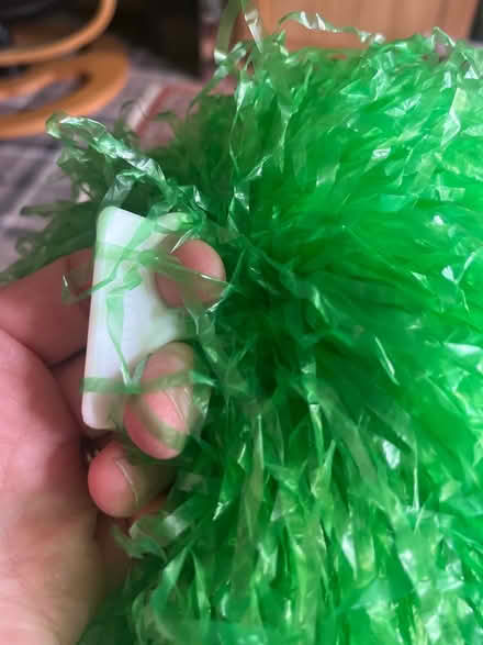 Photo of free Pom poms green and white (Heage DE56) #1