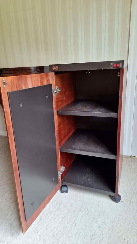 Photo of free Belling Servery (Oxton CH43) #2
