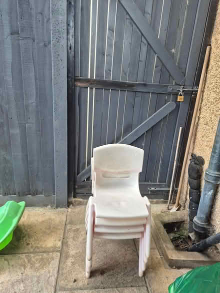 Photo of free 4x white kids plastic chairs (Waltham Cross EN8) #2