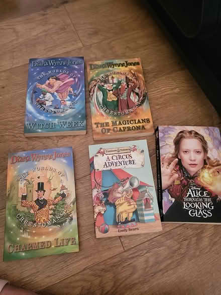 Photo of free book seletion (Shenley Brook End MK5) #1