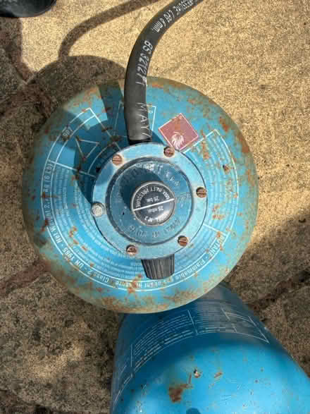 Photo of free Empty butane gas cylinders (Kingsteignton TQ12) #1