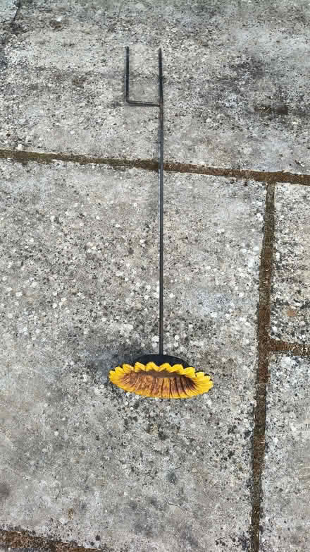 Photo of free Sunflower-design bird feeder (New Marston OX3) #3