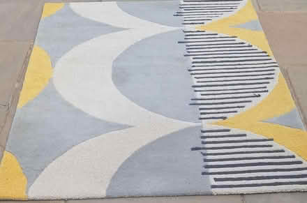 Photo of free Small rug (Galleywood, CM2) #1