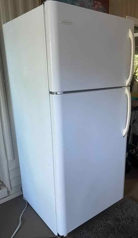 Photo of free working fridge (Novato, CA) #1