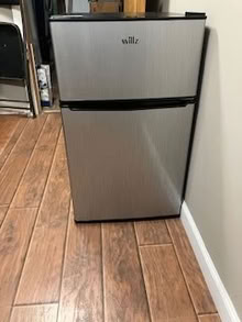 Photo of free dorm size fridge (Bronx) #3
