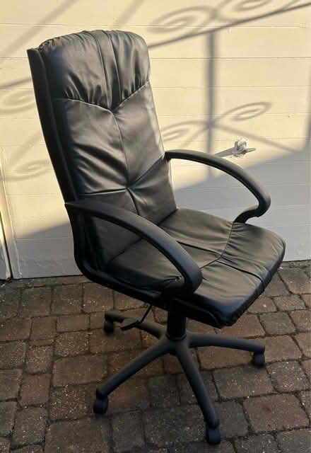 Photo of free Swivel chair (Wickford SS12) #1