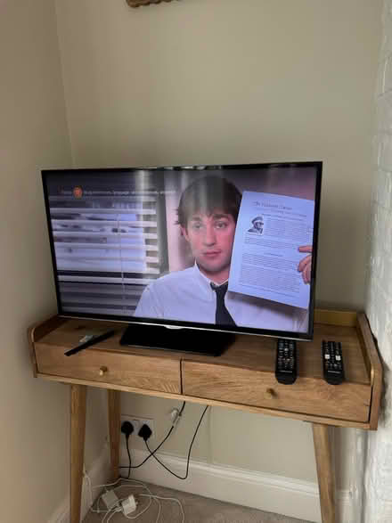 Photo of free Samsung 32” HD TV + Fire Stick (Heaton, NE6) #3