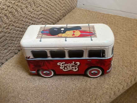 Photo of free Biscuit tin (Stanton Harcourt OX29) #2