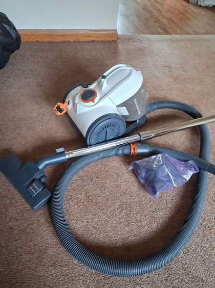 Photo of free Vax vacuum cleaner (Rhayader LD6) #2