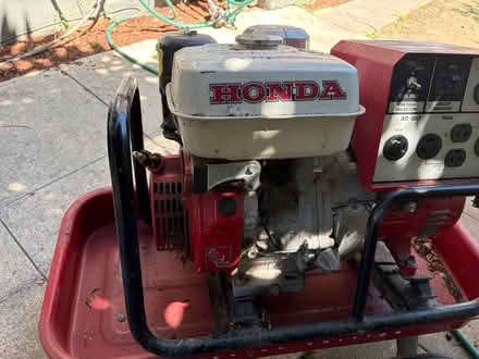 Photo of free Honda generator (Berkeley-Elmwood) #1