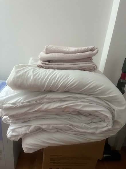 Photo of free Super King Size Duvet and Cover (MK40 3hs) #3