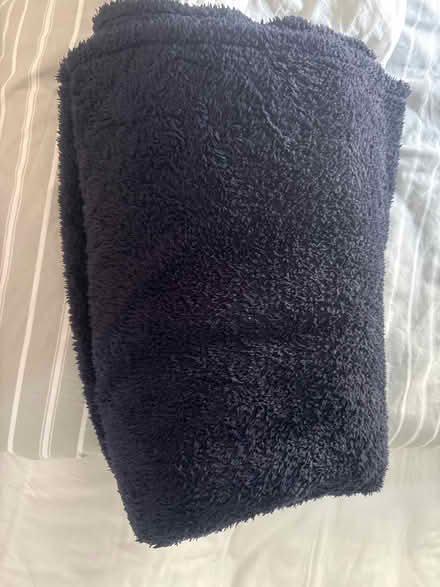 Photo of free Navy throw (SW11 Battersea) #1
