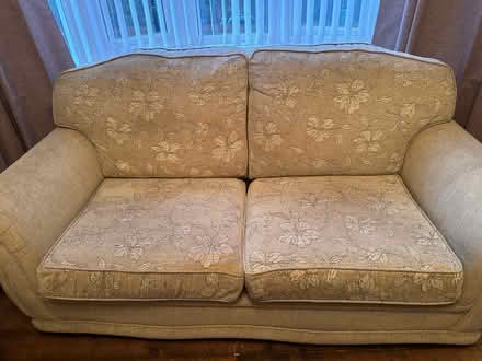 Photo of free Three peice floral sofa (Scotswood NE15) #2