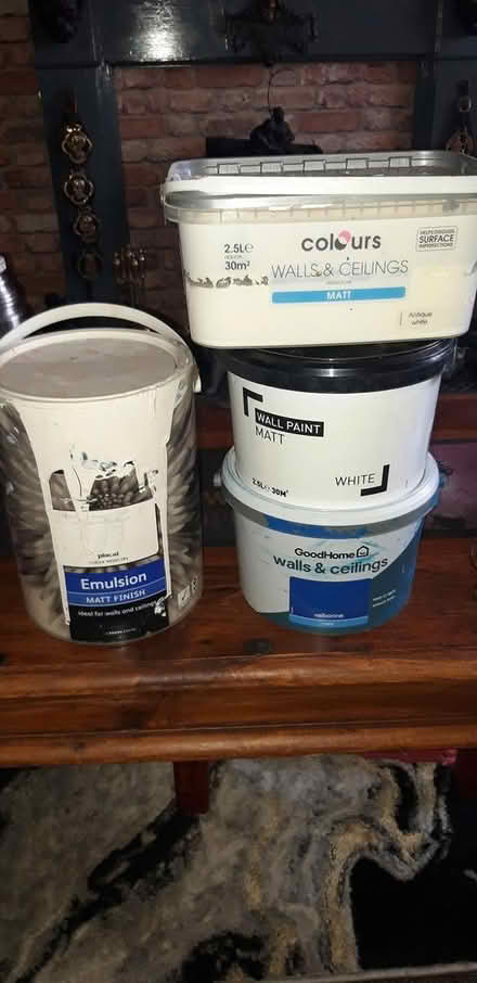Photo of free Paint (DY3 gornal) #1
