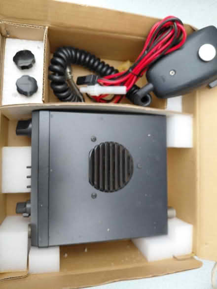 Photo of free Beta 40 channel CB transceiver (Po16) #1