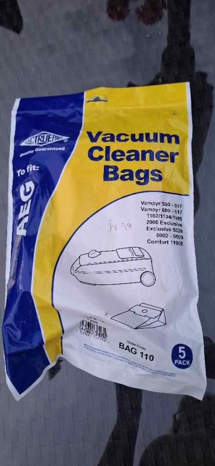 Photo of free Vacuum cleaner (Harrogate HG1) #3