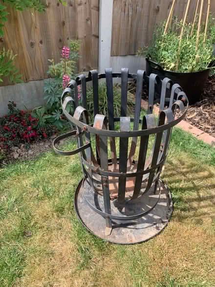 Photo of free Fire basket (Leintwardine SY7) #2