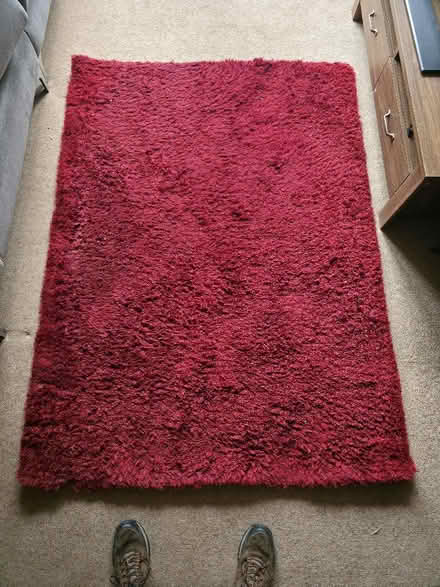 Photo of free Red rug (Swindon Village GL51) #1