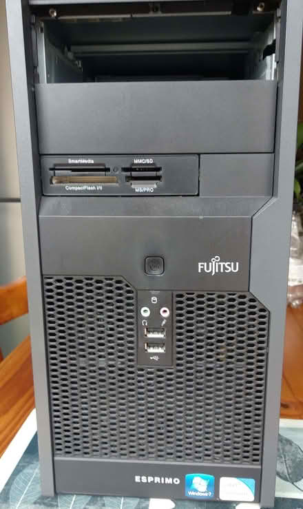 Photo of free Fujitsu Esprimo 2560 business-grade desktop PC (Haugh OL16) #1